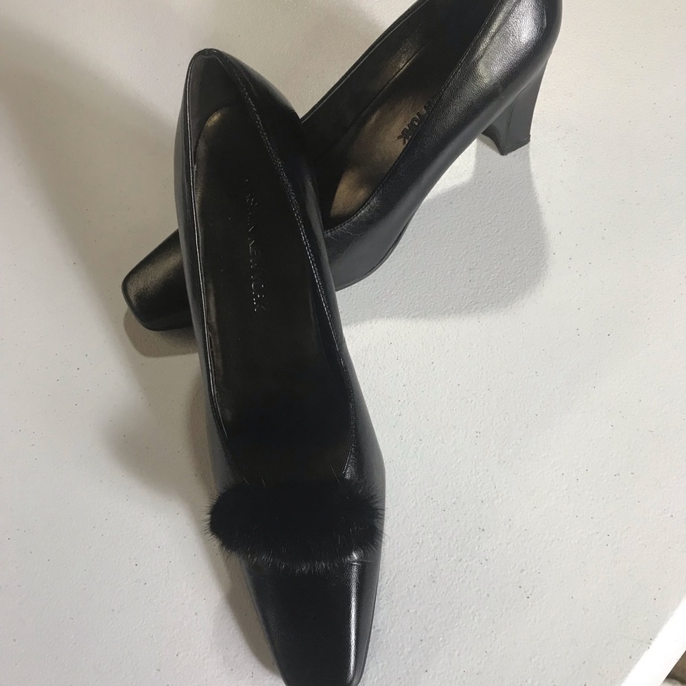Size 8 Scheels brand is JASMIN New York